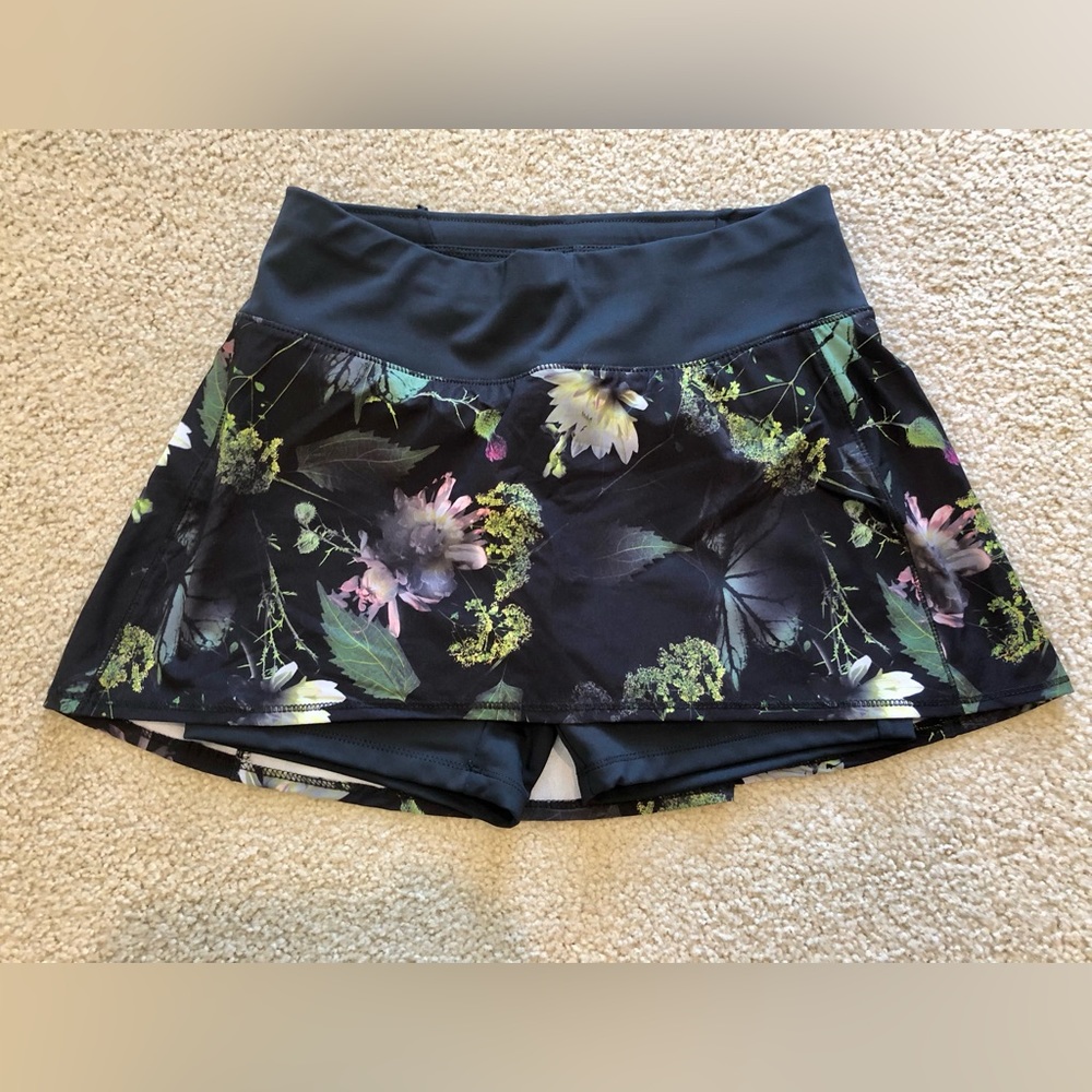 Oiselle Floral Skirt, EUC (worn once), size 2